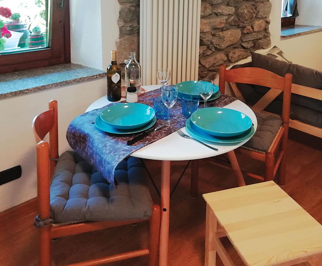 Appartement Casa Coccolin à Emarese Extérieur photo